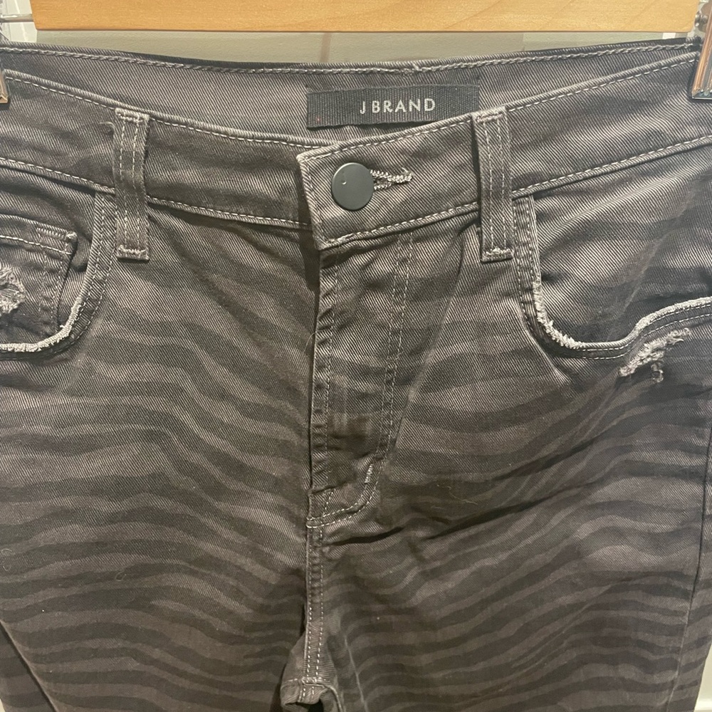 J Brand distressed jean w/subtle zebra print